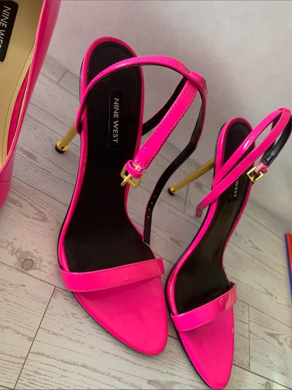 2 Nine West shoes Hot Pink Pointy toe Pumps Reina ankle strap Sandals size 9 - Picture 10 of 11